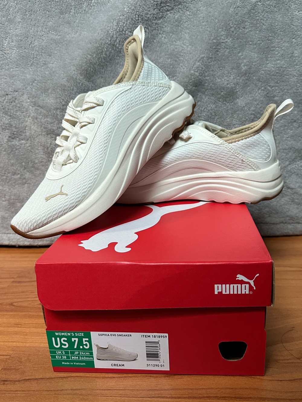 Puma Sophia Evo Sneakers Size 7.5 - Cream